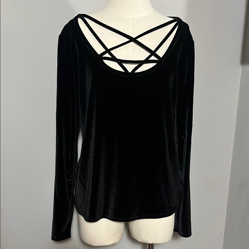 Hot Topic Large Black Velvet Pentagram Strappy Long Sleeve Shirt